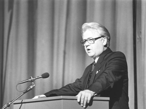 Sverrir Hermannsson, þáverandi menntamálaráðherra á 75 ára afmæli Háskólans 1986.