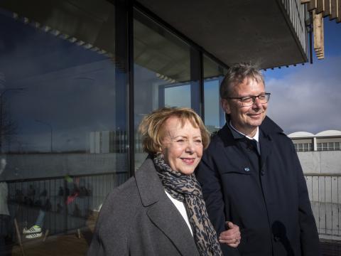 Jón Atli Benediktsson, rektor Háskóla Íslands og Vigdís Finnbogadóttir við opnunarathöfn Veraldar - húss Vigdísar.